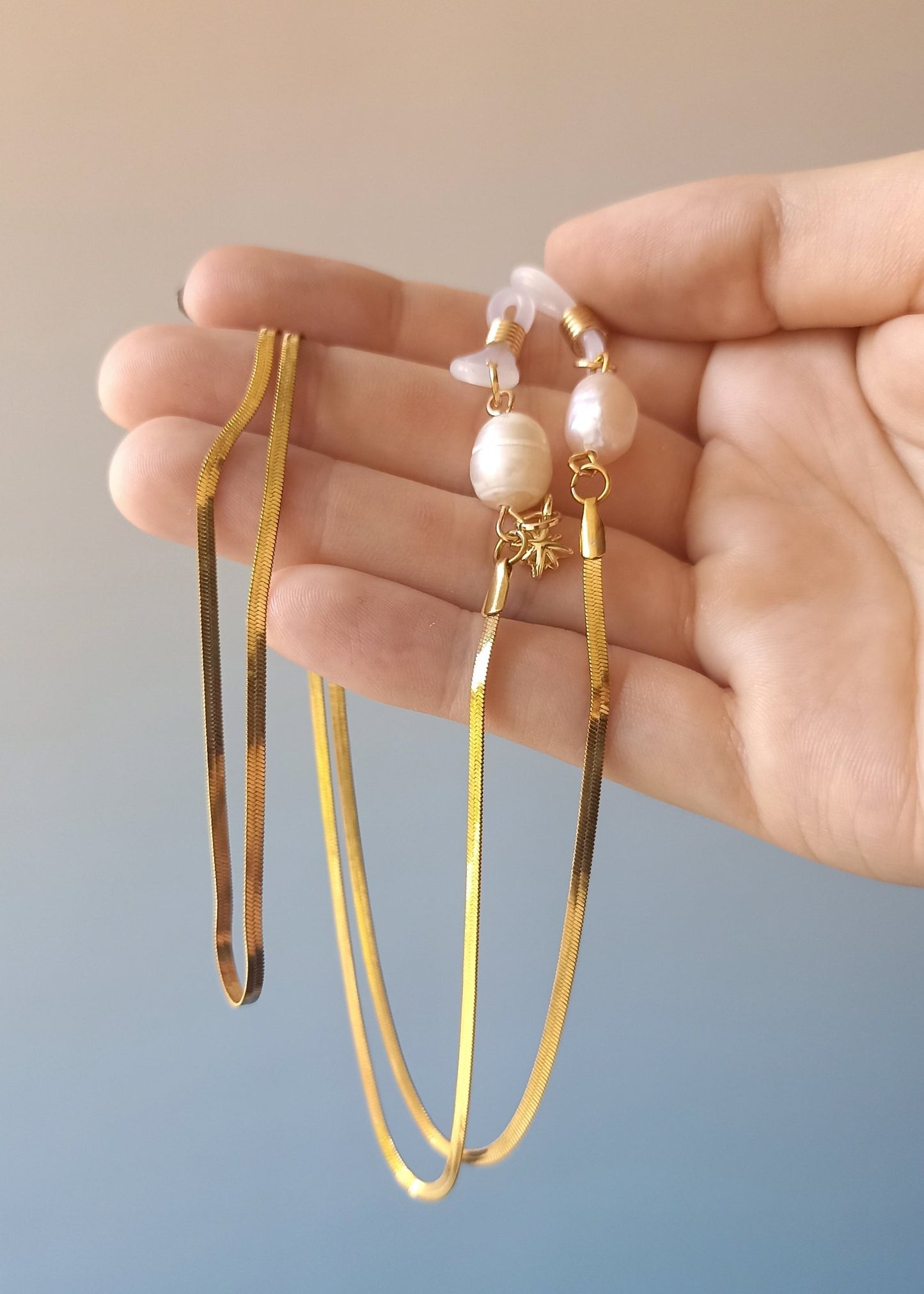 Pearl glasses chain