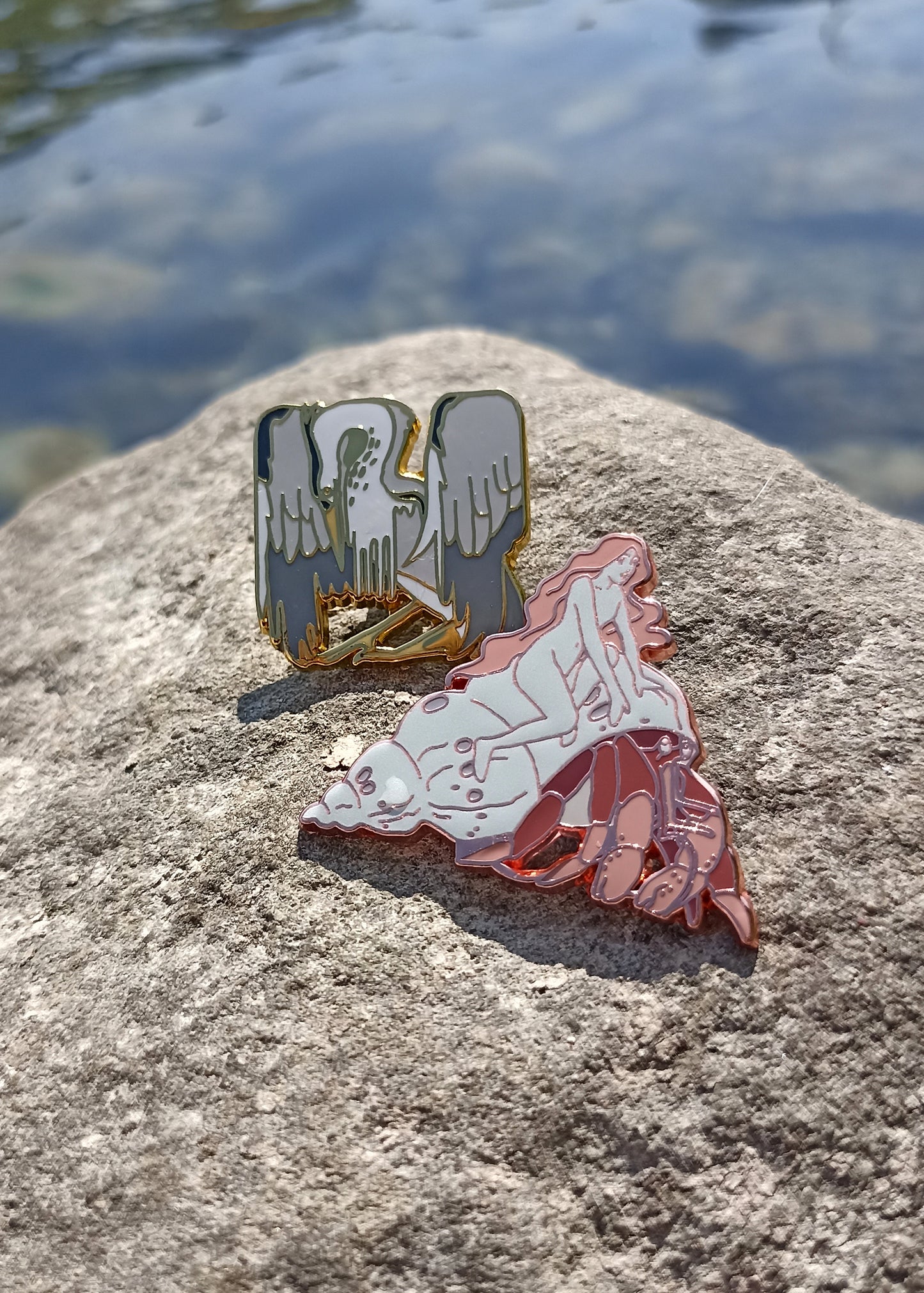 Broche en émail Héron