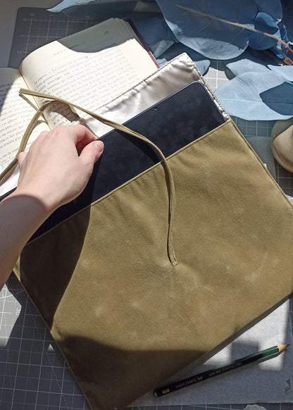 Velvet pouch A4 - Book Sleeve