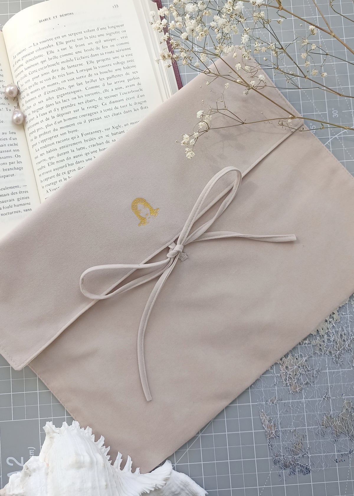 Big Velvet pouch - Pond Book Sleeve